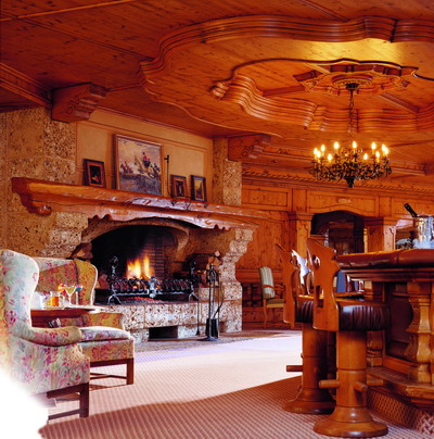 inneralp hotel_kaminbar
